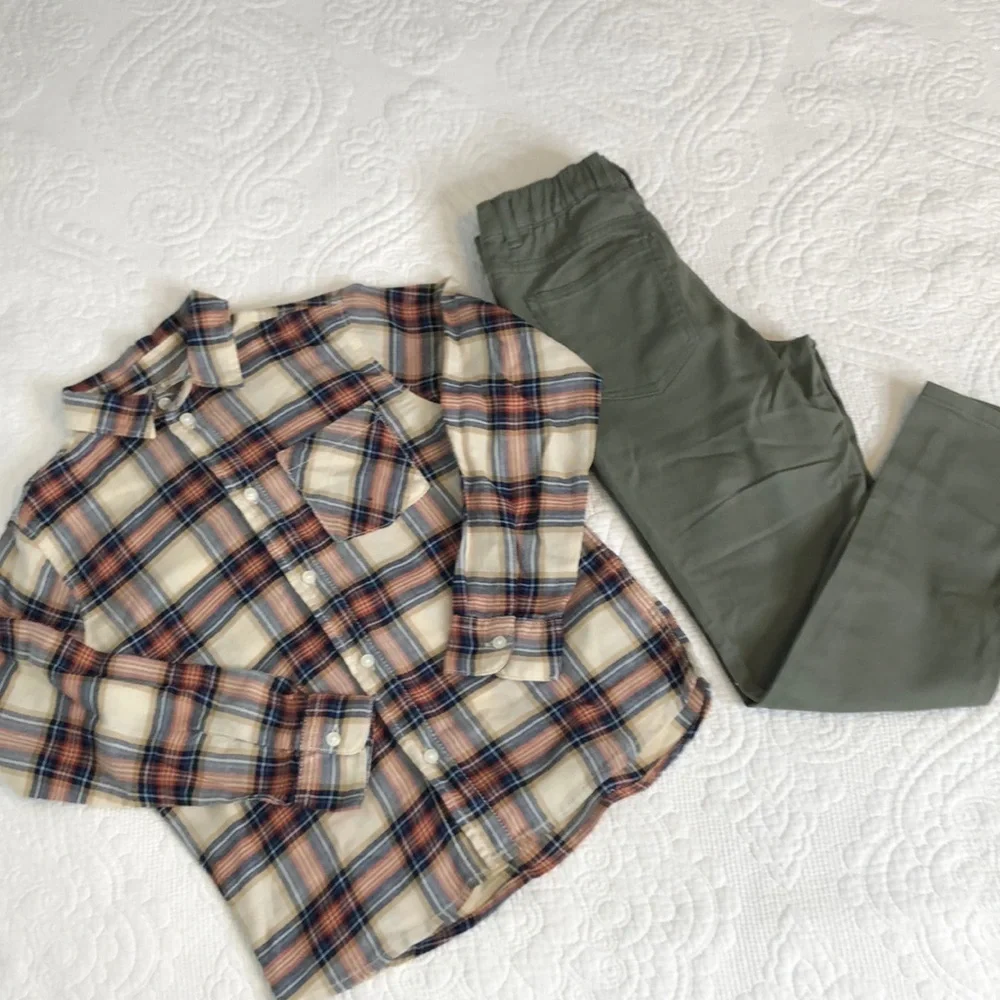 H&M Boys Plaid Shirt Long Sleeve Button / Olive Green Pullover Pants Size 7